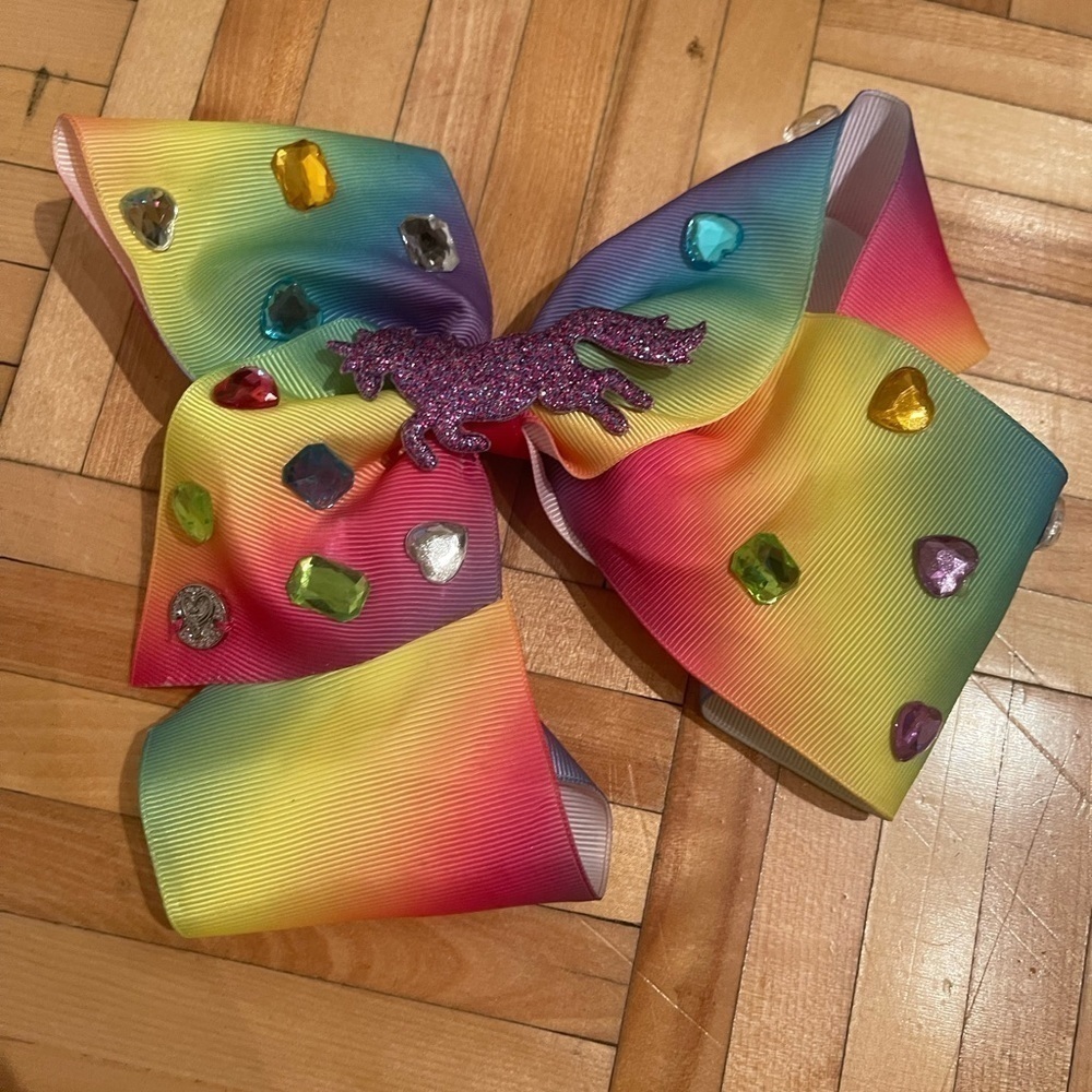 3/15$ JoJo siwa bow  rainbow​